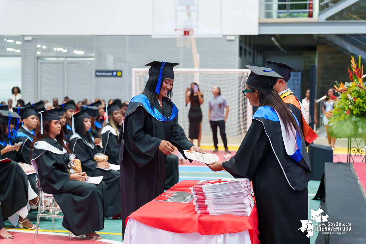 La Universidad del Valle Seccional Pacífico graduó a 171 nuevos profesionales y tecnólogos en emotiva ceremonia 