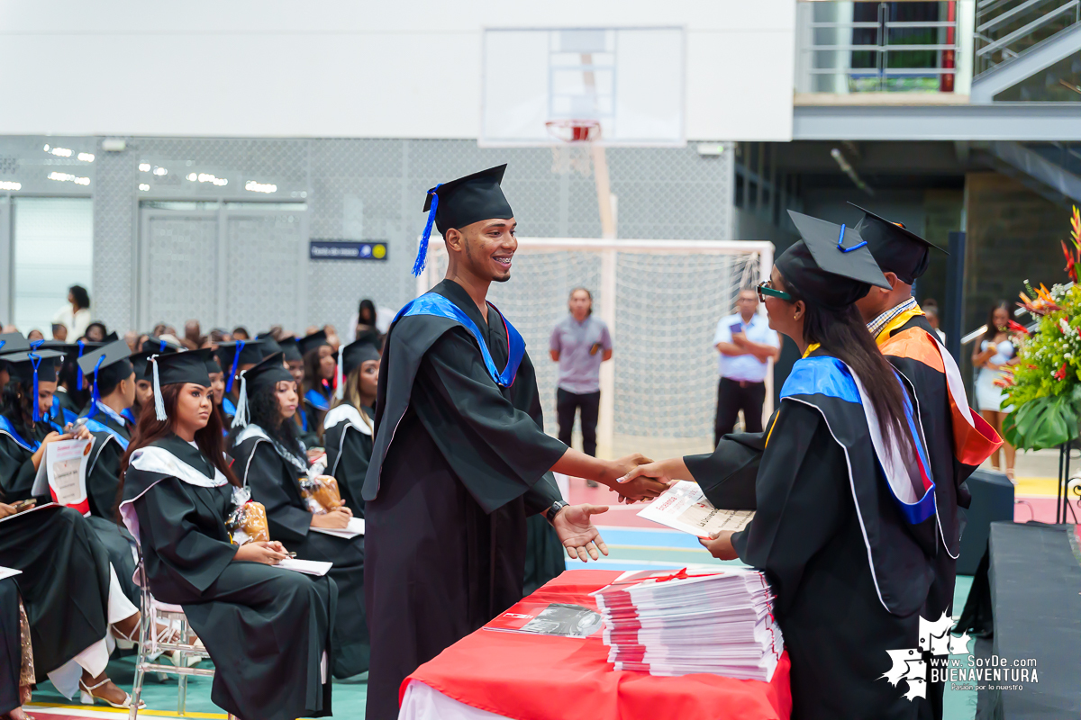 La Universidad del Valle Seccional Pacífico graduó a 171 nuevos profesionales y tecnólogos en emotiva ceremonia 
