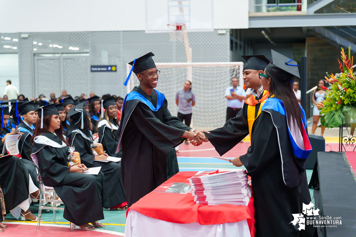 La Universidad del Valle Seccional Pacífico graduó a 171 nuevos profesionales y tecnólogos en emotiva ceremonia 