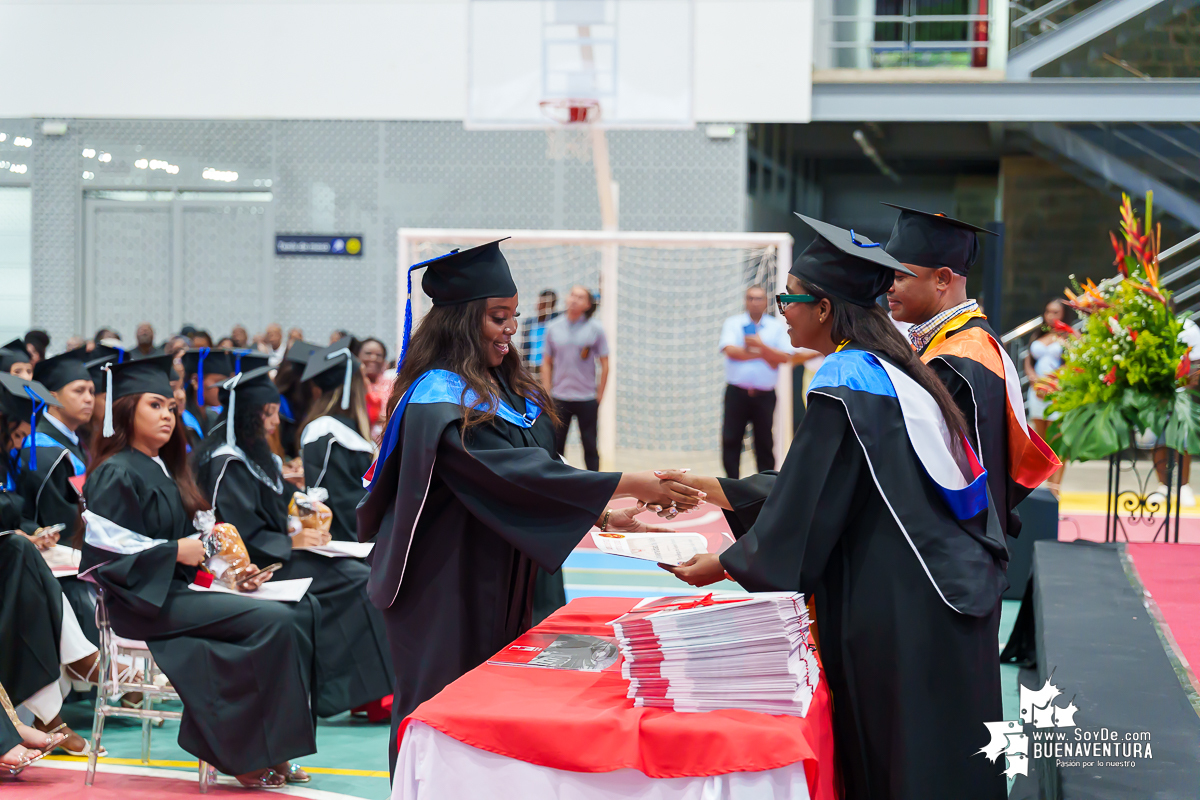 La Universidad del Valle Seccional Pacífico graduó a 171 nuevos profesionales y tecnólogos en emotiva ceremonia 