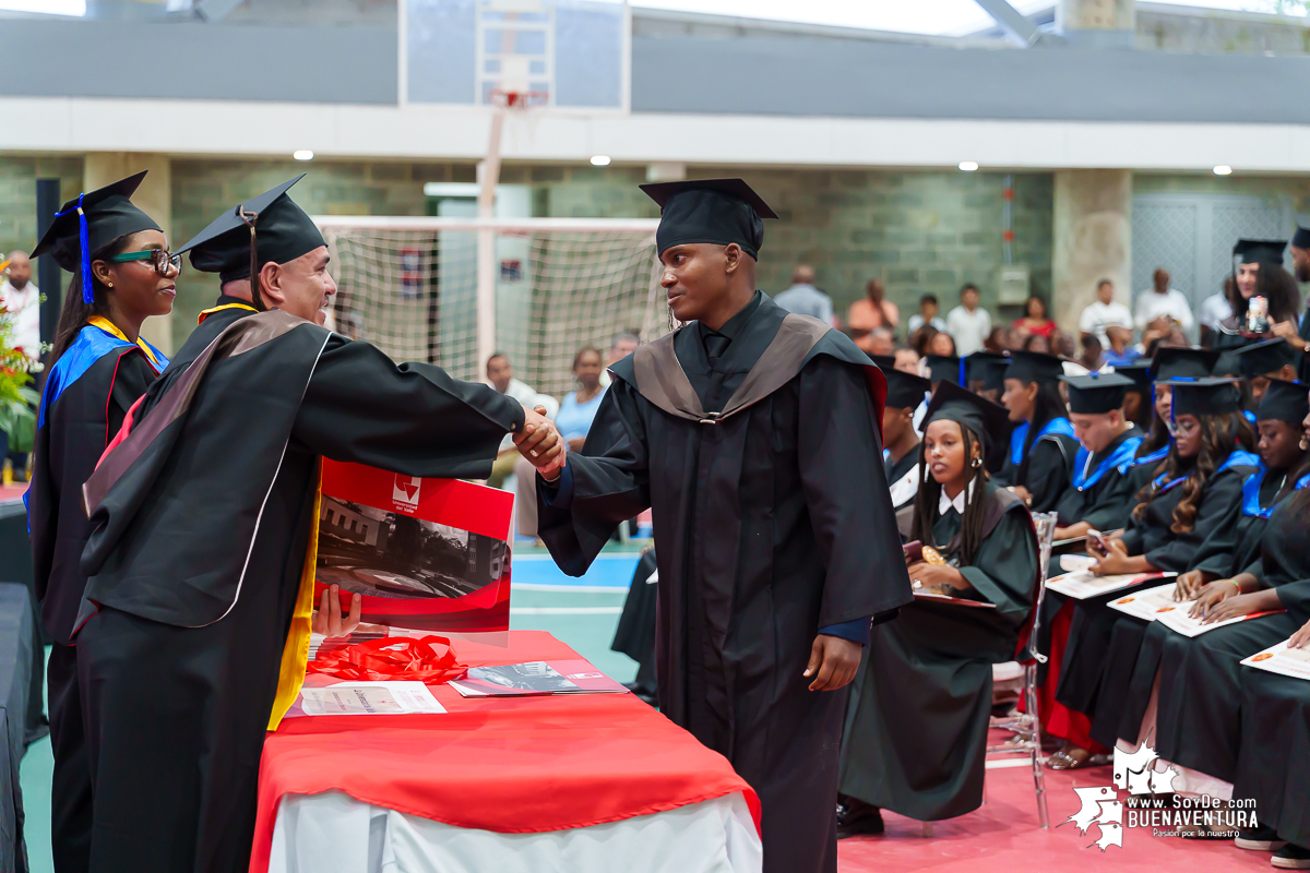 La Universidad del Valle Seccional Pacífico graduó a 171 nuevos profesionales y tecnólogos en emotiva ceremonia 