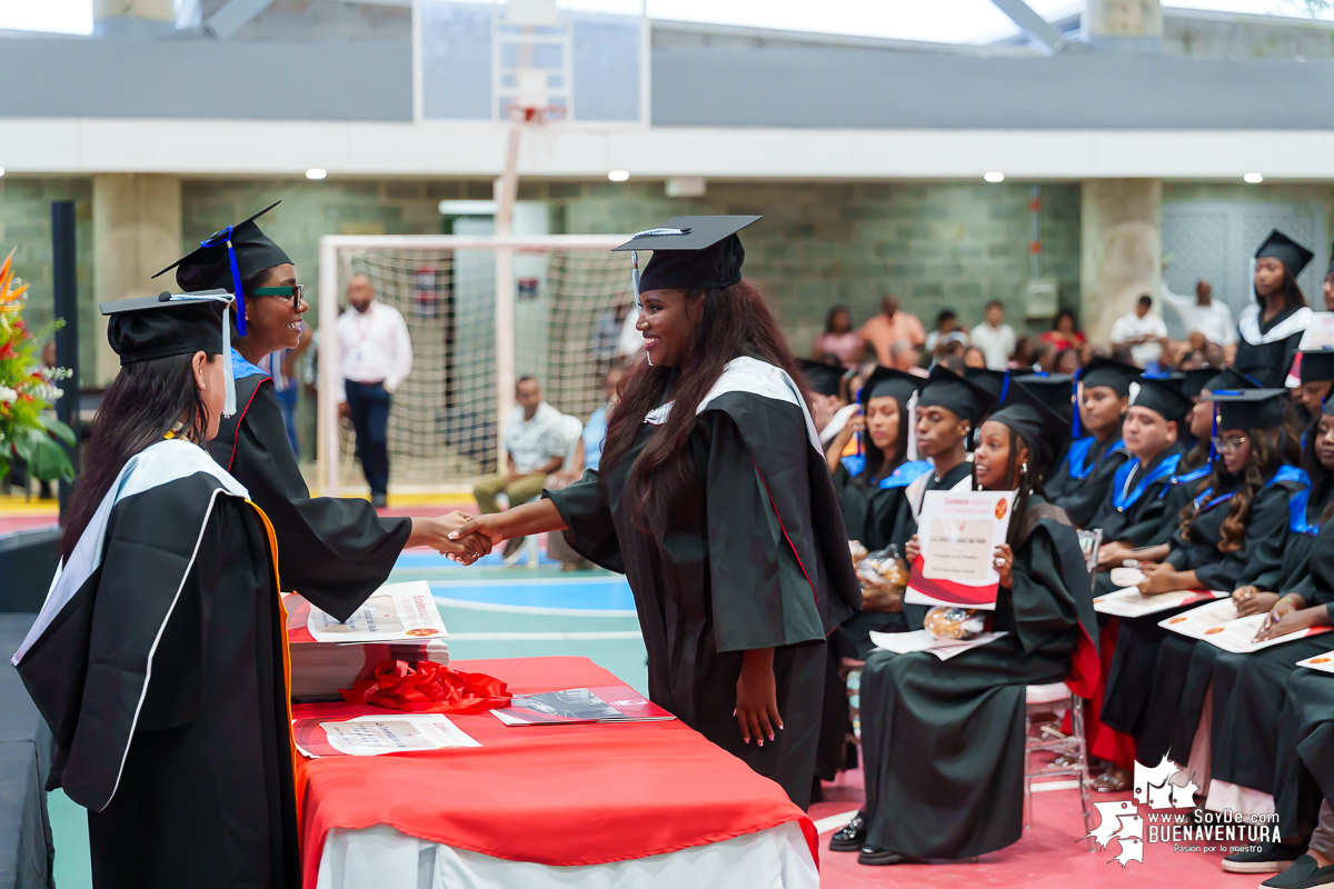 La Universidad del Valle Seccional Pacífico graduó a 171 nuevos profesionales y tecnólogos en emotiva ceremonia 