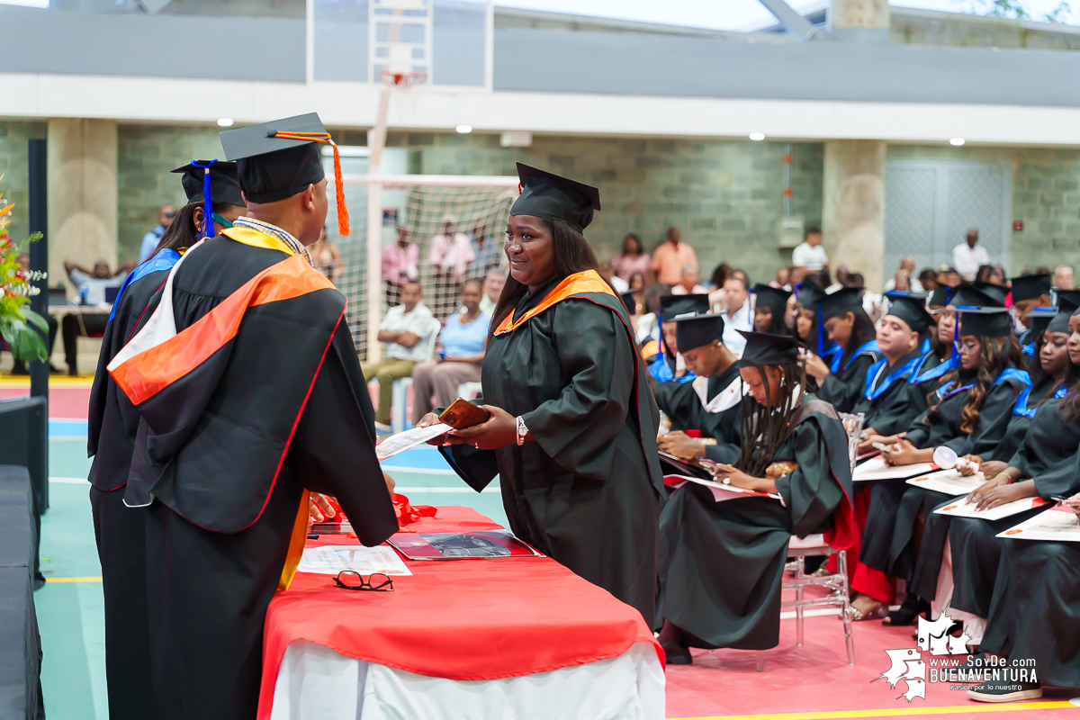 La Universidad del Valle Seccional Pacífico graduó a 171 nuevos profesionales y tecnólogos en emotiva ceremonia 
