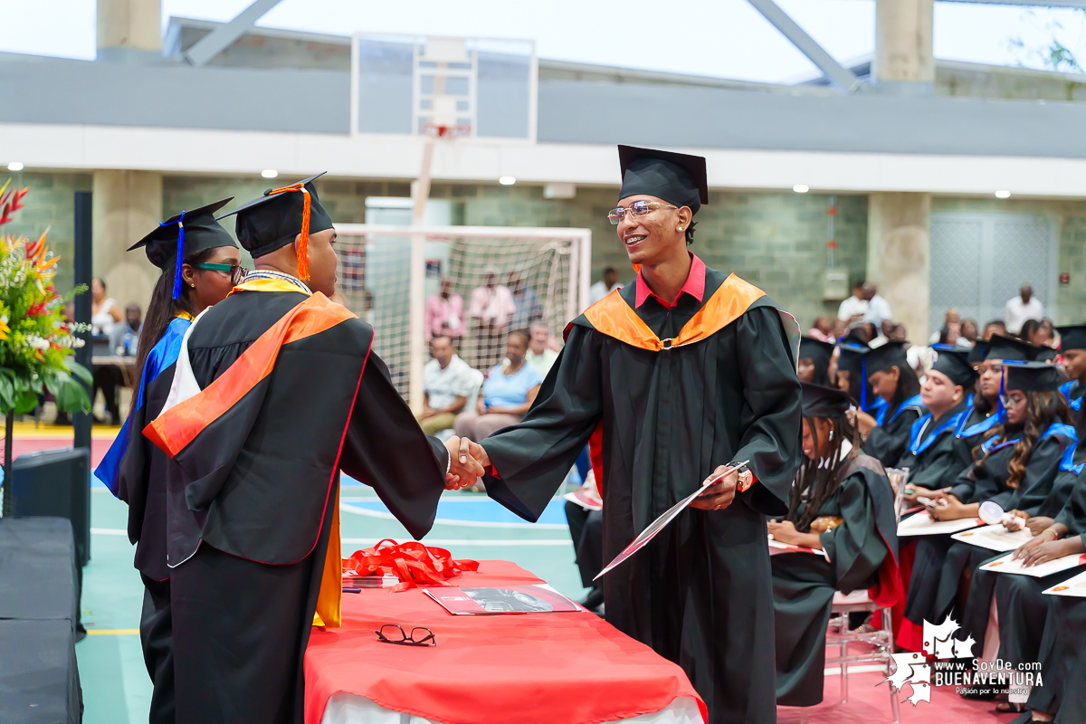 La Universidad del Valle Seccional Pacífico graduó a 171 nuevos profesionales y tecnólogos en emotiva ceremonia 