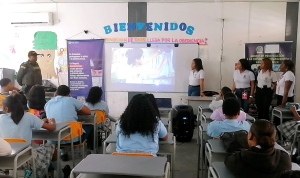 Jóvenes de la IE Termarit en Buenaventura reciben formación en liderazgo, salud mental y prevención del embarazo adolescente 