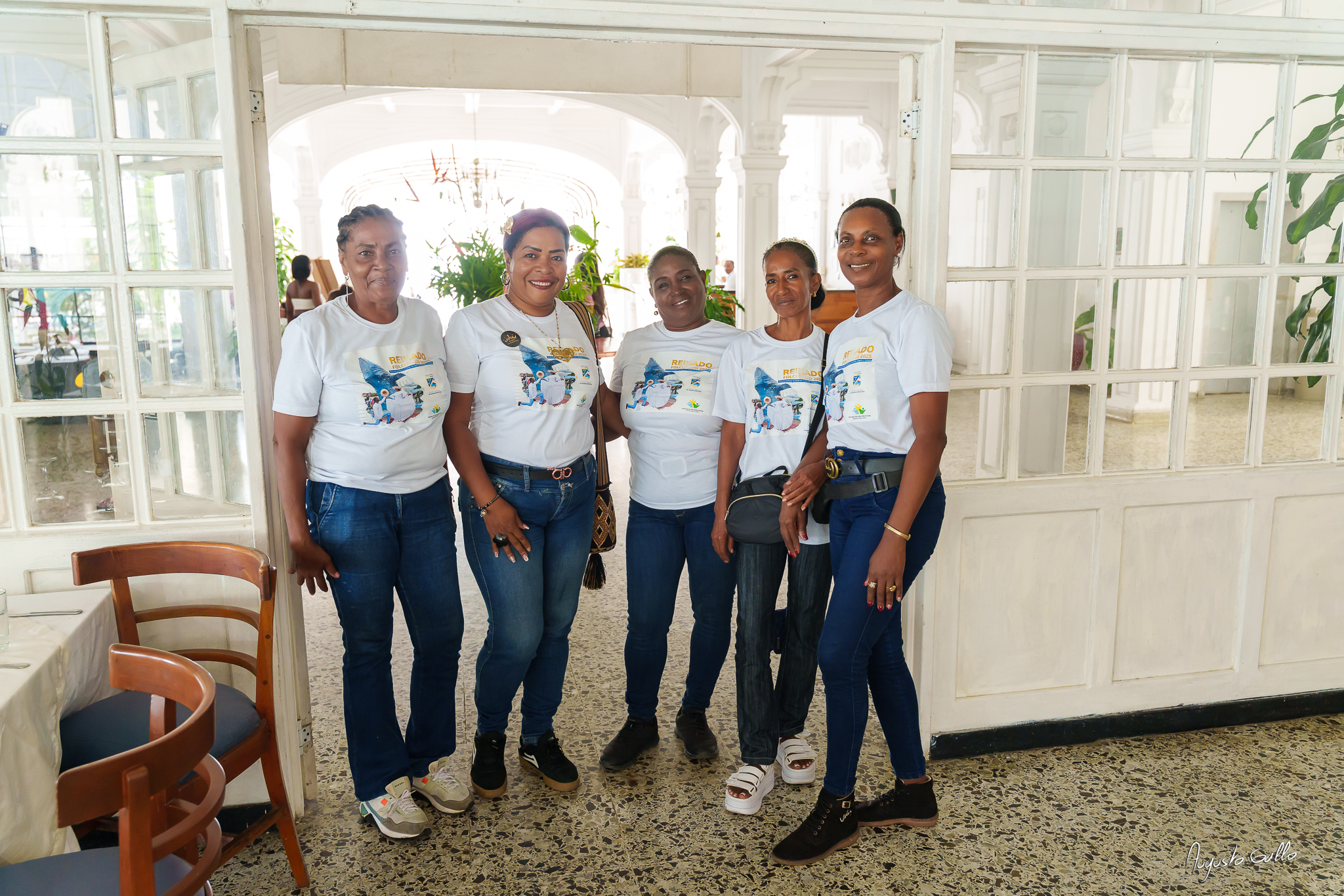 Buenaventura vibró con desfile en traje de baño y baile de currulao del Reinado Señorita Buenaventura Folclor 2025