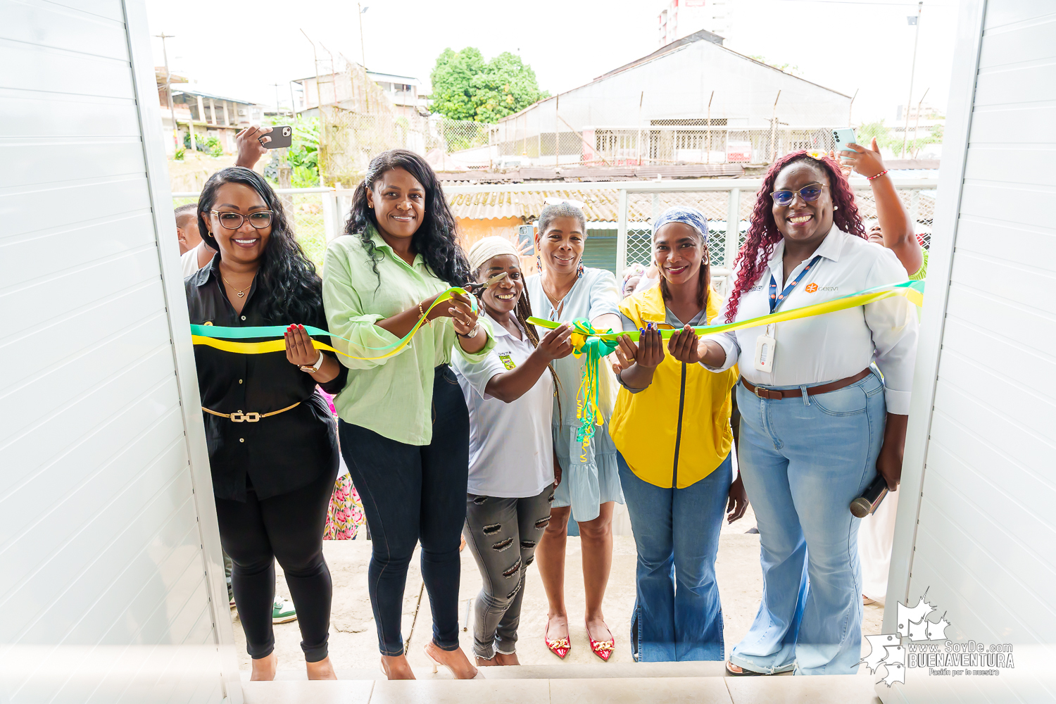 Buenaventura inaugura Centro Multimodal en el barrio El Campin para víctimas del conflicto armado