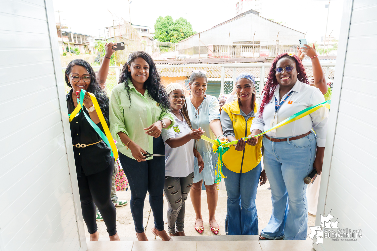 Buenaventura inaugura Centro Multimodal en el barrio El Campin para víctimas del conflicto armado