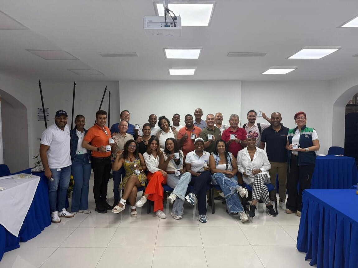 “Un Café con la Cámara” encuentro estratégico con comunicadores y creadores de contenido