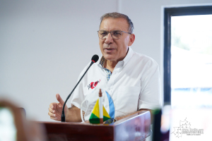 Roy Barreras regresa a Colombia y visita Buenaventura: “Decidí llegar y recorrer mi familia de Colombia”