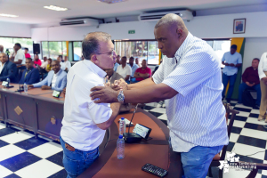 Roy Barreras regresa a Colombia y visita Buenaventura: “Decidí llegar y recorrer mi familia de Colombia”