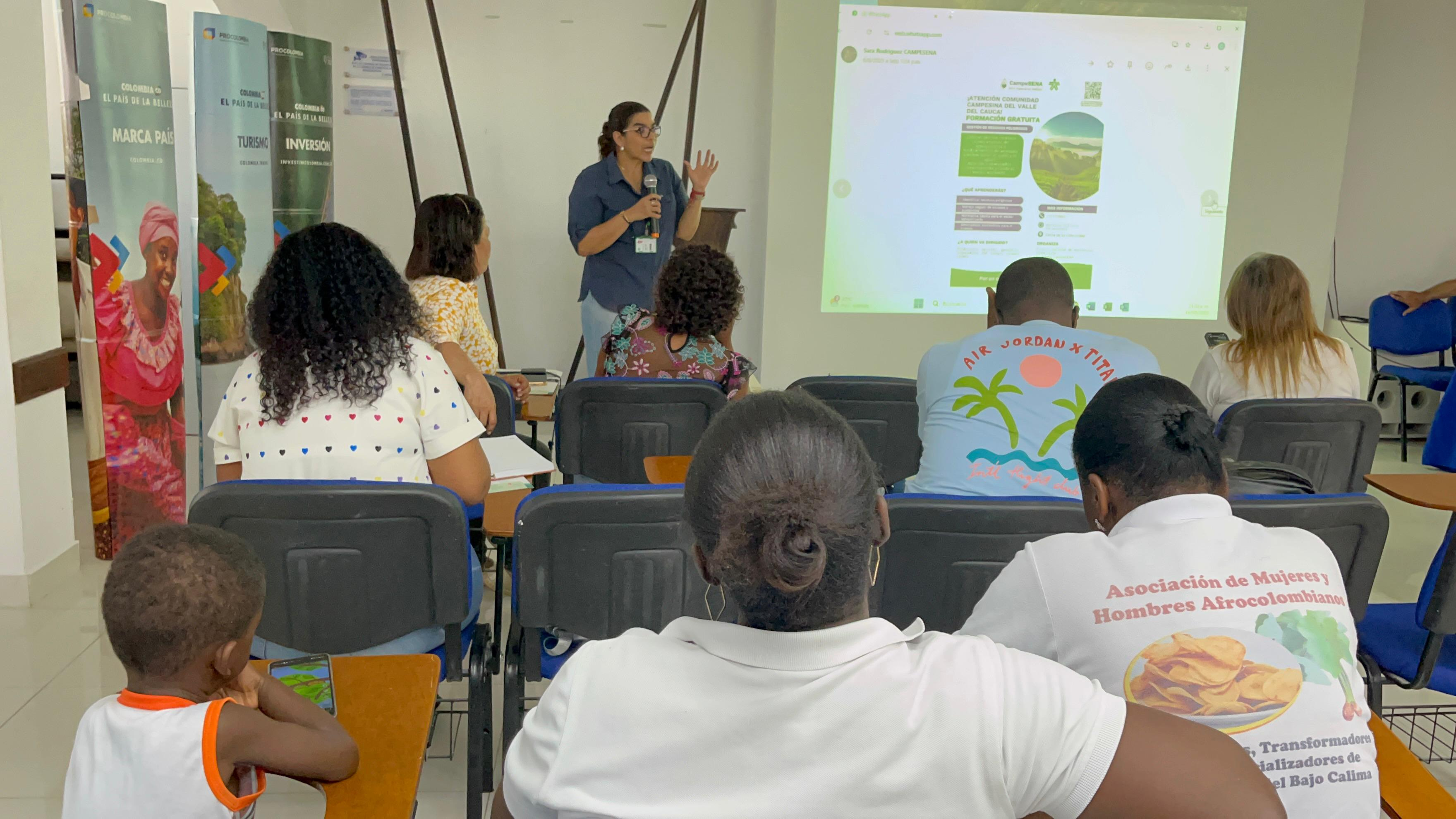 Porkcolombia y CLEM fortalecen alianzas con asociaciones productivas de Buenaventura