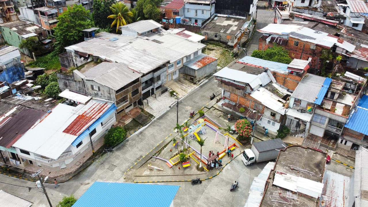 EPA Buenaventura transforma la ciudad con cinco parques ecológicos construidos en madera plástica reciclada