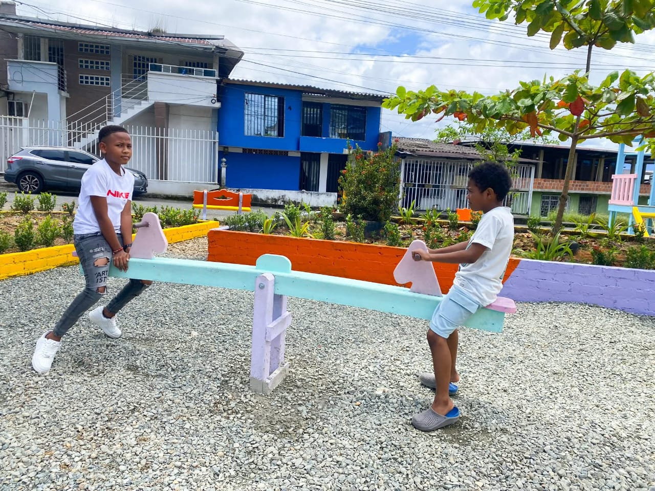 EPA Buenaventura transforma la ciudad con cinco parques ecológicos construidos en madera plástica reciclada