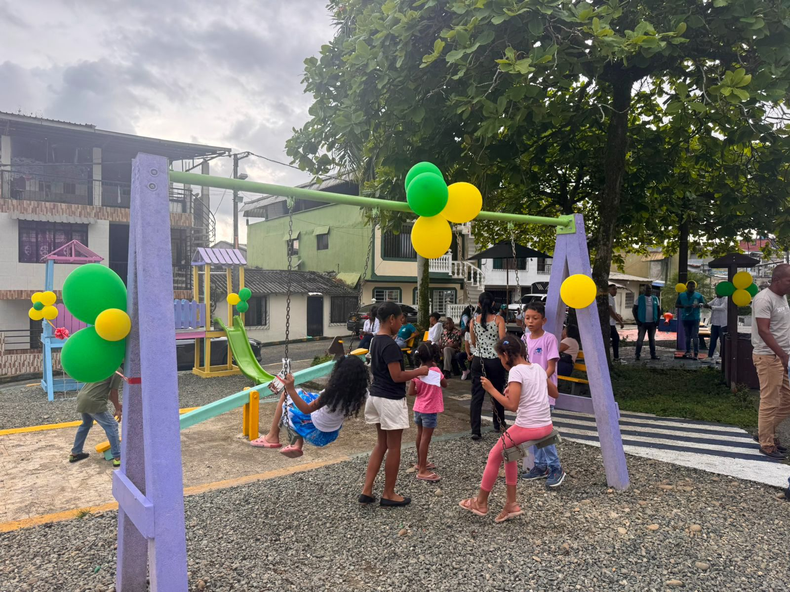 EPA Buenaventura transforma la ciudad con cinco parques ecológicos construidos en madera plástica reciclada