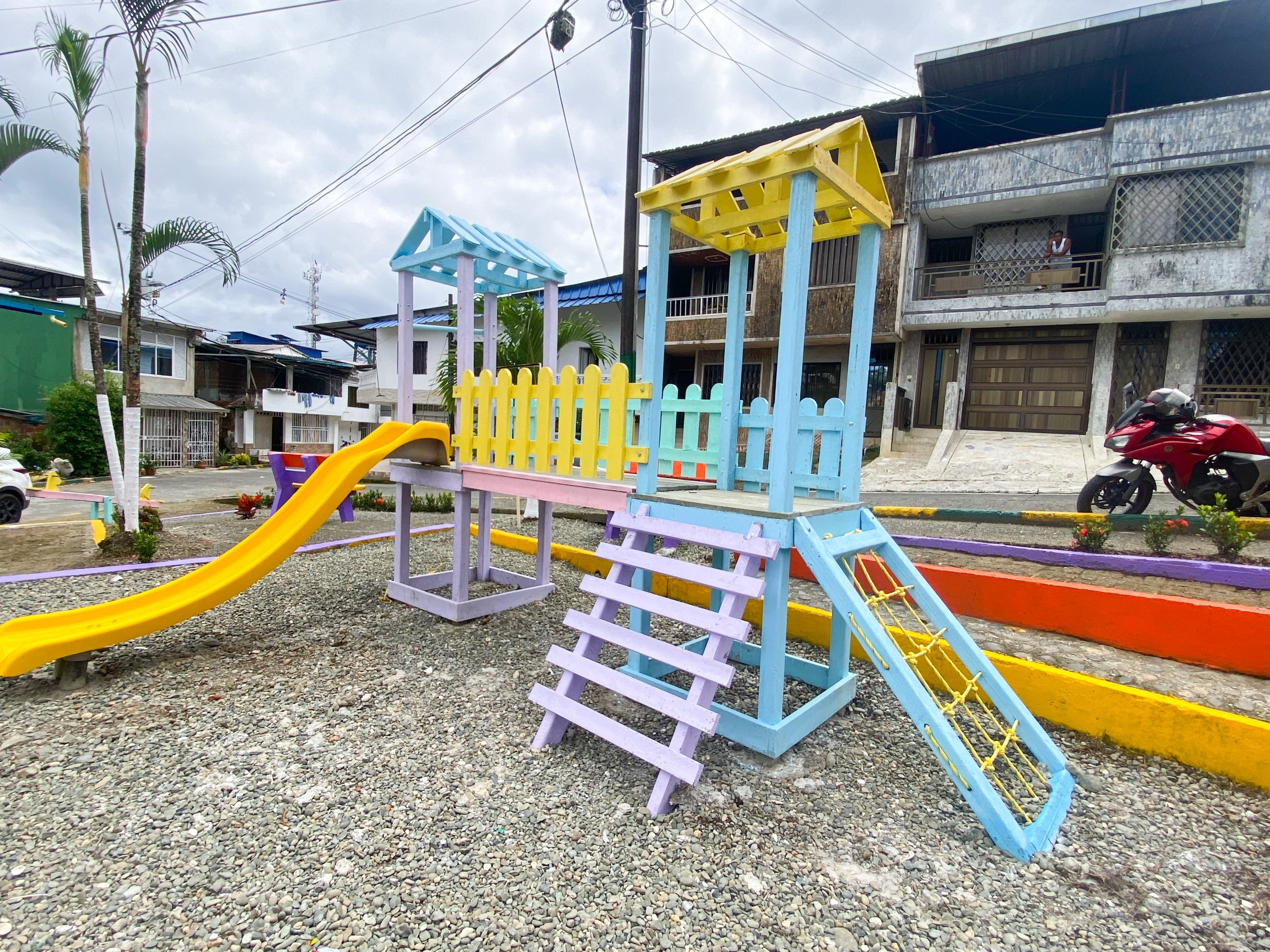 EPA Buenaventura transforma la ciudad con cinco parques ecológicos construidos en madera plástica reciclada