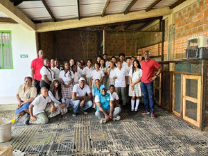 Aula Ambiental Móvil del EPA recorre Buenaventura llevando educación y conciencia ciudadana