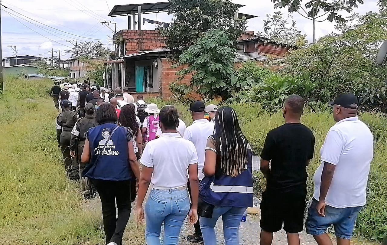 Alcaldía de Buenaventura y comunidad de la Comuna 12 avanzan en diagnóstico para proyecto Ecos Barrios de Paz