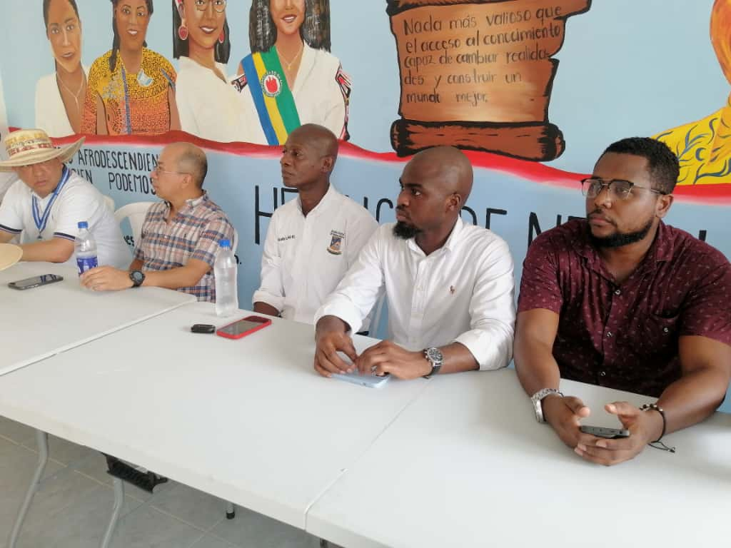 Alcaldía de Buenaventura y comunidad de la Comuna 12 avanzan en diagnóstico para proyecto Ecos Barrios de Paz