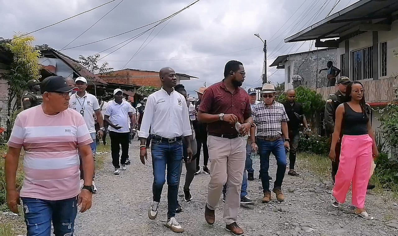 Alcaldía de Buenaventura y comunidad de la Comuna 12 avanzan en diagnóstico para proyecto Ecos Barrios de Paz