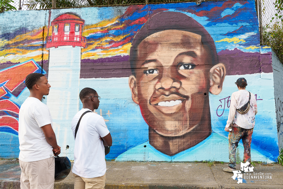 Buenaventura rinde homenaje a la memoria de Alan Josué Valencia con un mural por la paz