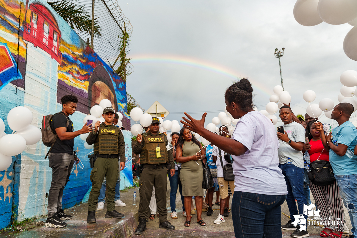 Buenaventura rinde homenaje a la memoria de Alan Josué Valencia con un mural por la paz
