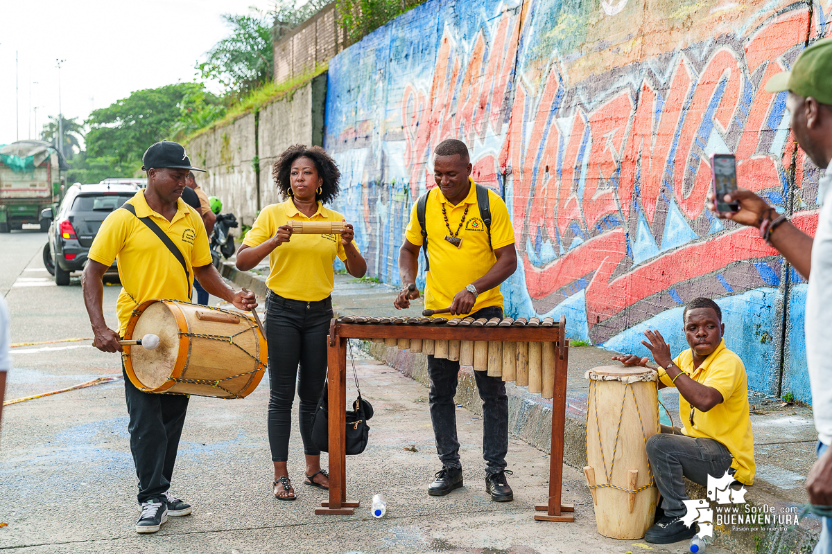 Buenaventura rinde homenaje a la memoria de Alan Josué Valencia con un mural por la paz
