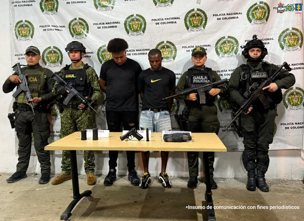 Judicializados dos hombres sorprendidos con armas y explosivos en Buenaventura