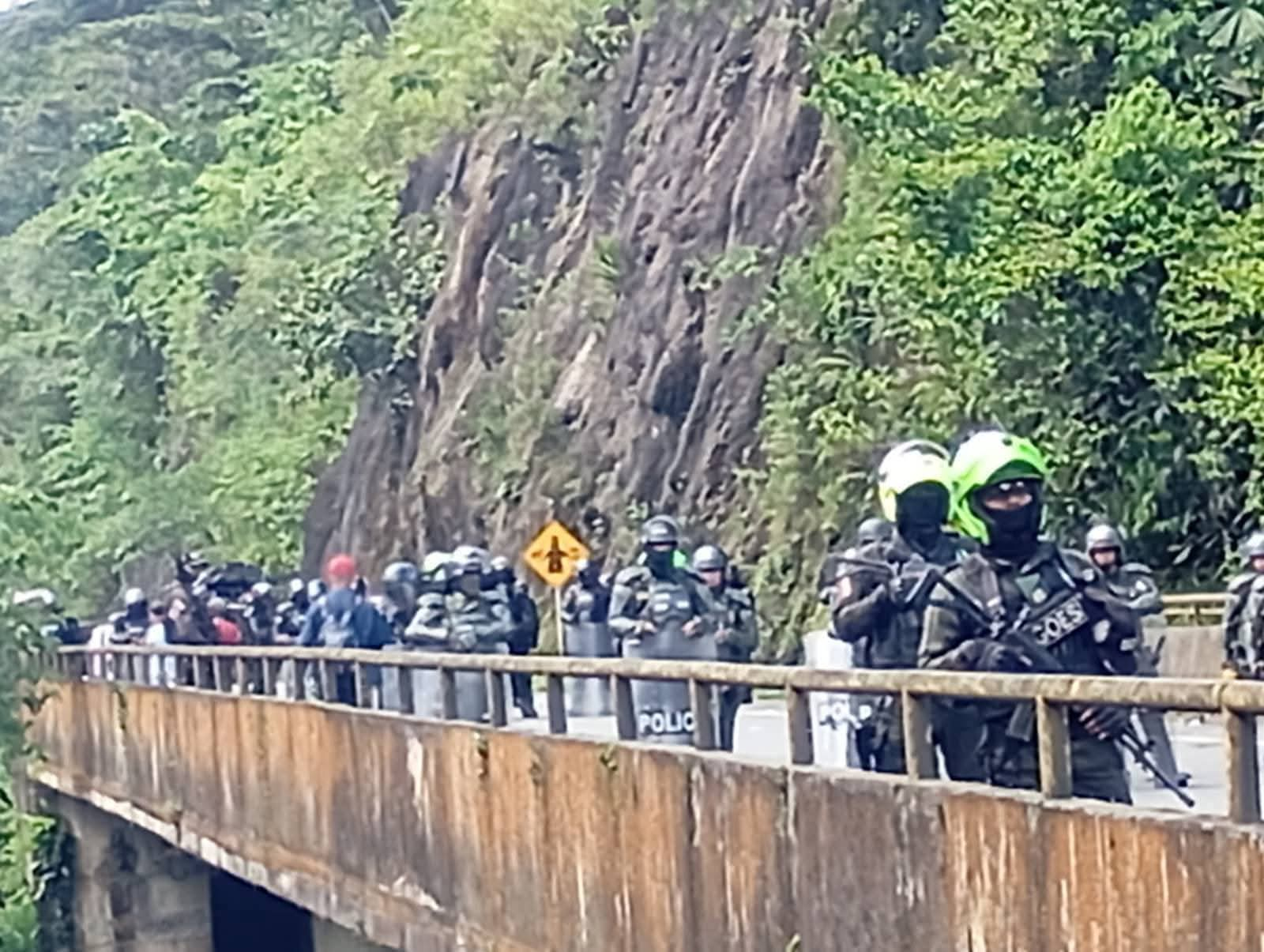 La Gobernadora del Valle pide intervención del Gobierno nacional ante bloqueos en la vía a Buenaventura