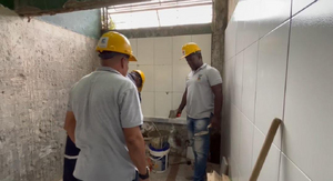 La Alcaldía Distrital, la Cooperación Internacional y la Armada Nacional impulsan mejoras en infraestructura educativa de Buenaventura