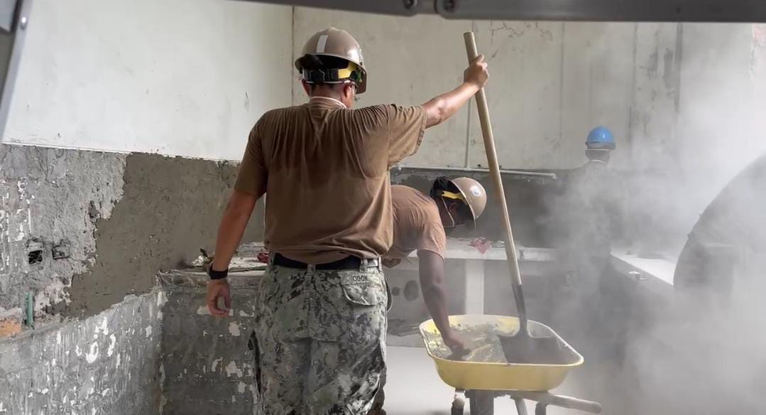 La Alcaldía Distrital, la Cooperación Internacional y la Armada Nacional impulsan mejoras en infraestructura educativa de Buenaventura