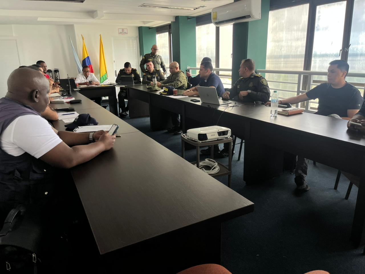 La Alcaldía Distrital de Buenaventura lidera Consejo Ordinario de Seguridad para fortalecer la tranquilidad ciudadana