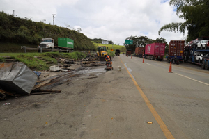 La Unión Vial Camino del Pacífico logra la liberación del predio PR 98 en Yotoco: Un nuevo comienzo para las vendedoras de Jiguales