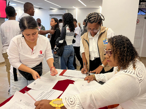 Ni&ntilde;ez de Buenaventura lidera di&aacute;logo con autoridades para exigir avances en sus derechos