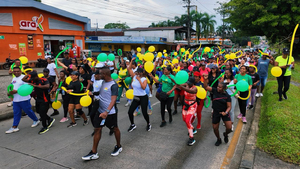 M&aacute;s de 800 personas participaron en el ciclopaseo Camino al Dagua organizado por el Inderbuenaventura 