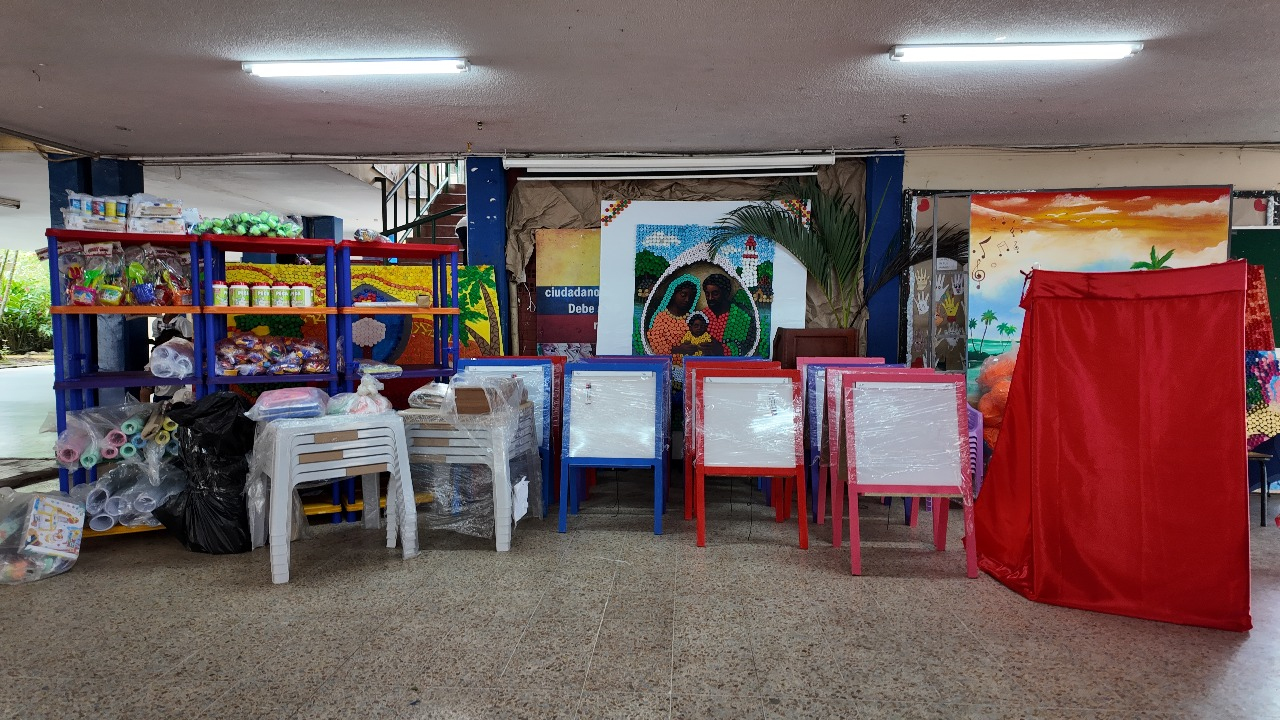 La Alcaldía Distrital entregó dotación escolar para primera infancia en tres instituciones educativas de Buenaventura