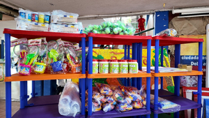 La Alcaldía Distrital entregó dotación escolar para primera infancia en tres instituciones educativas de Buenaventura