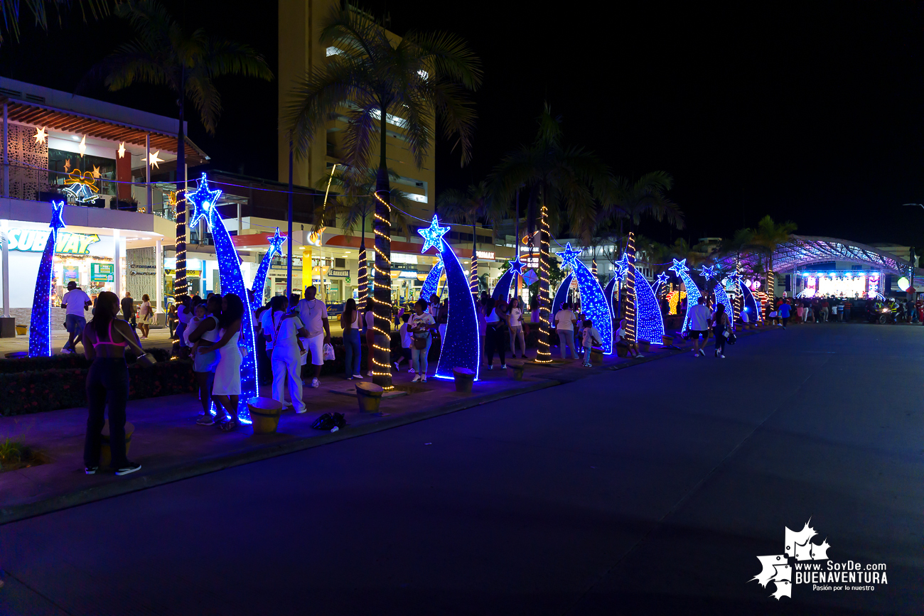 Buenaventura dio inicio a la temporada decembrina con el encendido oficial de su alumbrado navide&ntilde;o