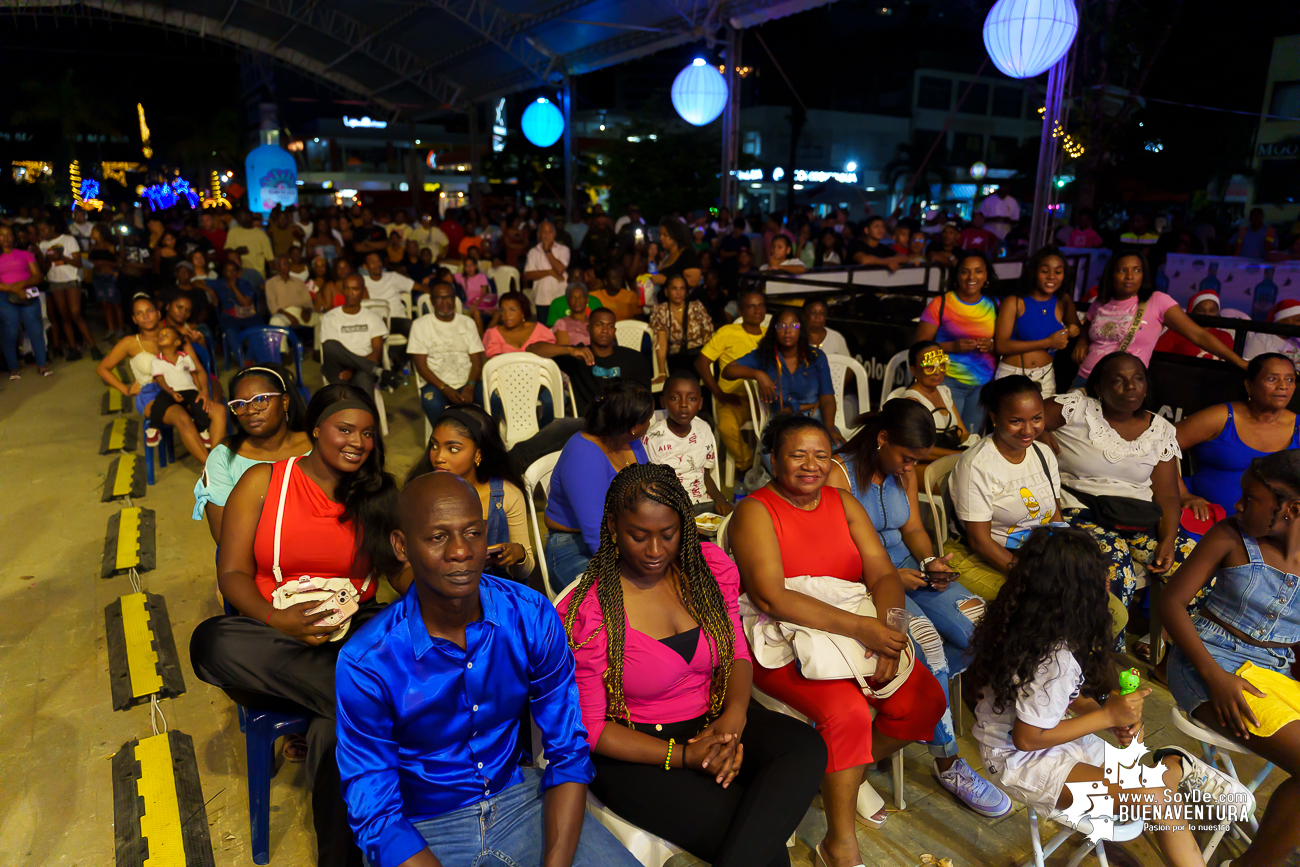 Buenaventura dio inicio a la temporada decembrina con el encendido oficial de su alumbrado navide&ntilde;o