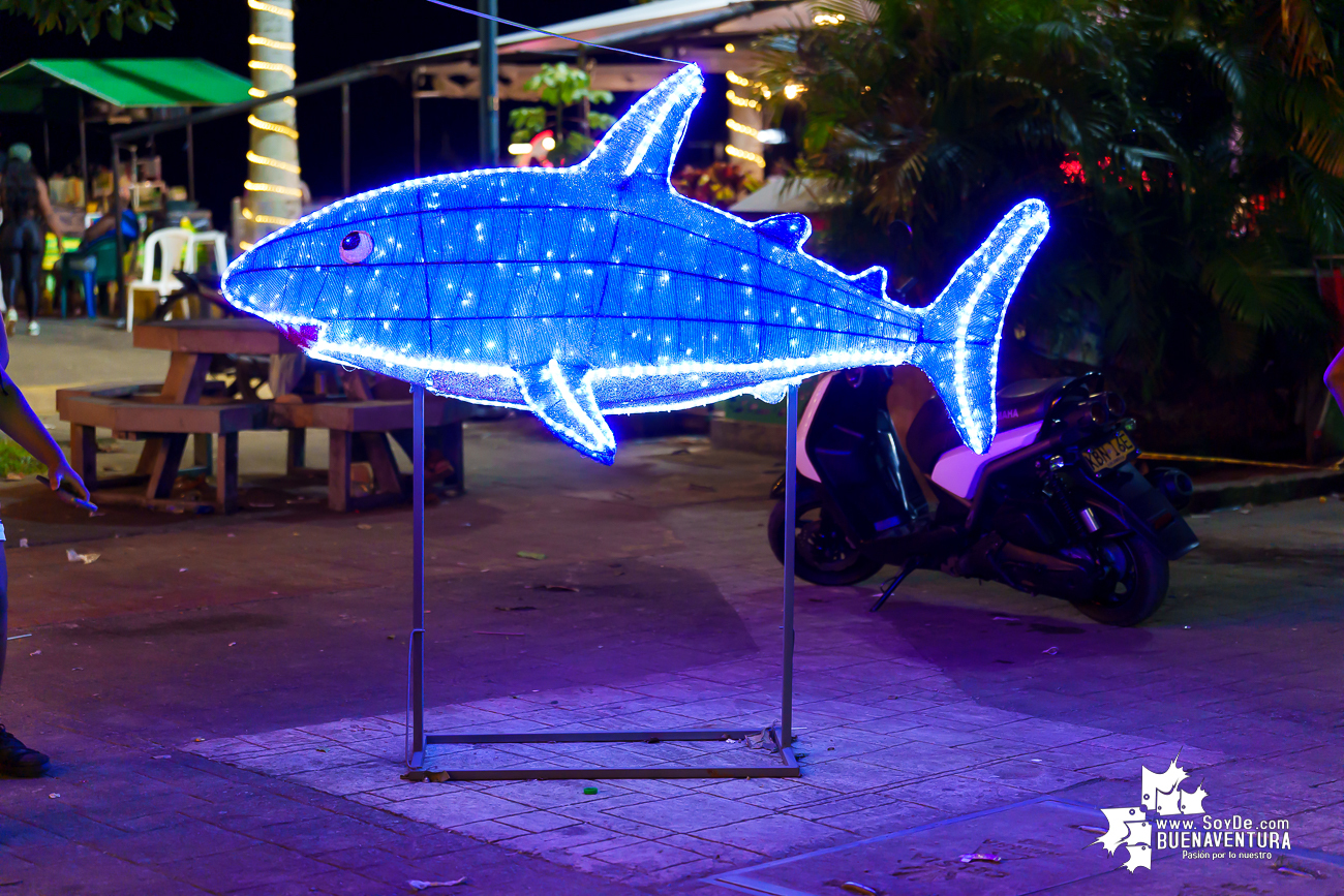 Buenaventura dio inicio a la temporada decembrina con el encendido oficial de su alumbrado navide&ntilde;o