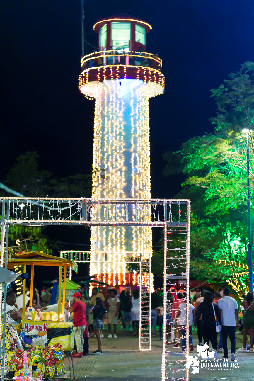 Buenaventura dio inicio a la temporada decembrina con el encendido oficial de su alumbrado navide&ntilde;o