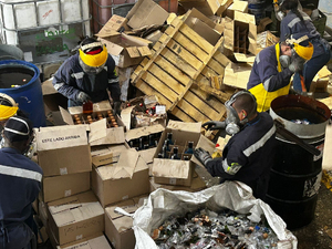 Destruidas m&aacute;s de 19 toneladas de licores y cigarrillos incautados en el Valle del Cauca