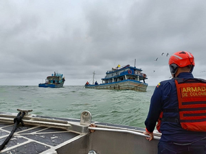 Rescatan a 13 personas que permanec&iacute;an a la deriva en el Pac&iacute;fico colombiano frente a Choc&oacute;