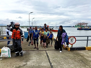 Rescatan a 13 personas que permanec&iacute;an a la deriva en el Pac&iacute;fico colombiano frente a Choc&oacute;