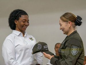 Buenaventura fortalece la seguridad con entrega de drones, motocicletas y reconocimiento a la fuerza p&uacute;blica