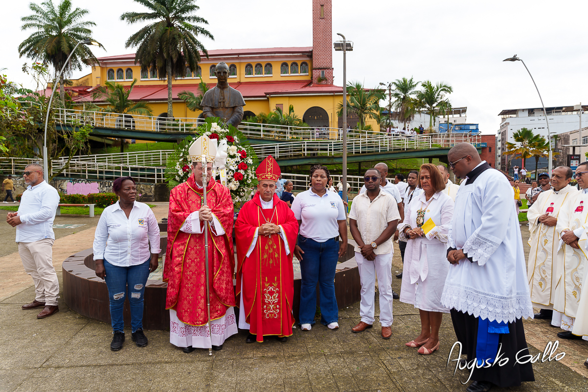 Buenaventura record&oacute; a Monse&ntilde;or Gerardo Valencia Cano con misa intercultural