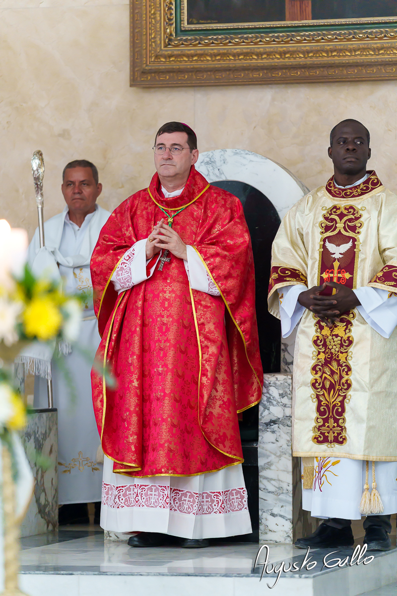 Buenaventura record&oacute; a Monse&ntilde;or Gerardo Valencia Cano con misa intercultural