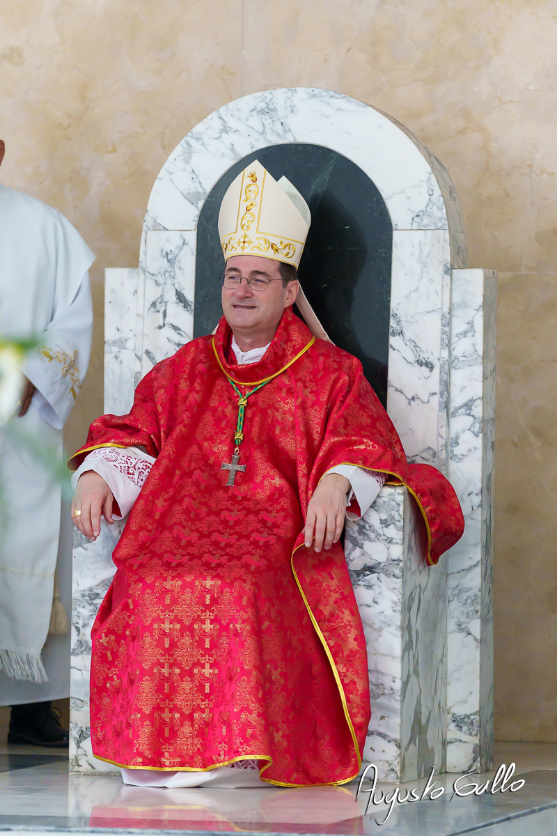 Buenaventura record&oacute; a Monse&ntilde;or Gerardo Valencia Cano con misa intercultural