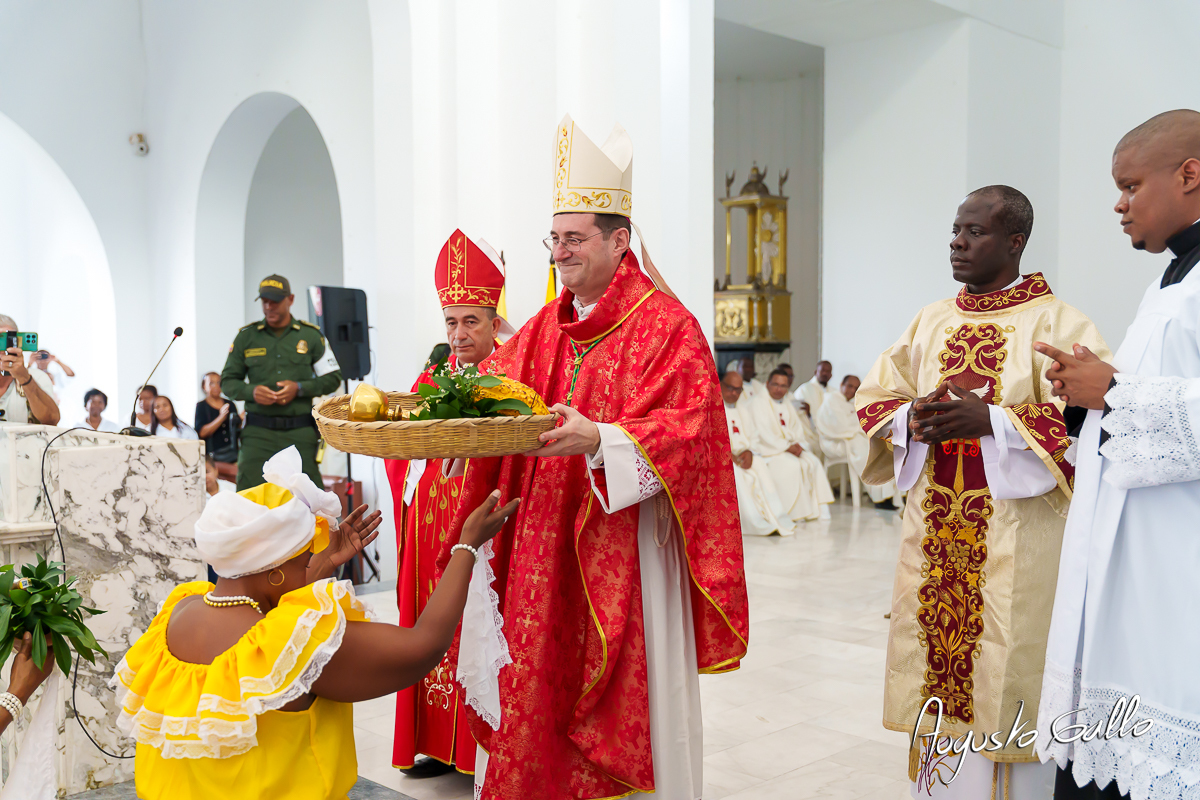 Buenaventura record&oacute; a Monse&ntilde;or Gerardo Valencia Cano con misa intercultural