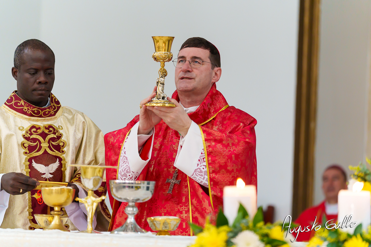 Buenaventura record&oacute; a Monse&ntilde;or Gerardo Valencia Cano con misa intercultural